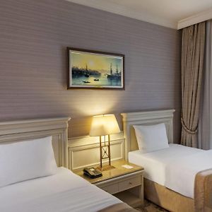 Klassieke Kamer met Twee Aparte Bedden